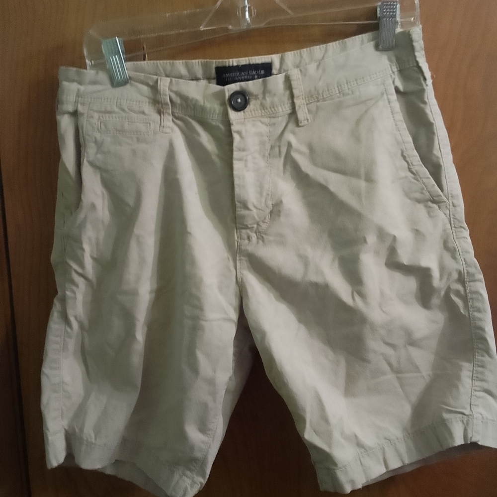 American Eagle Outfitters Light Tan Flat Front Men's Shorts Next Level Flex Chin